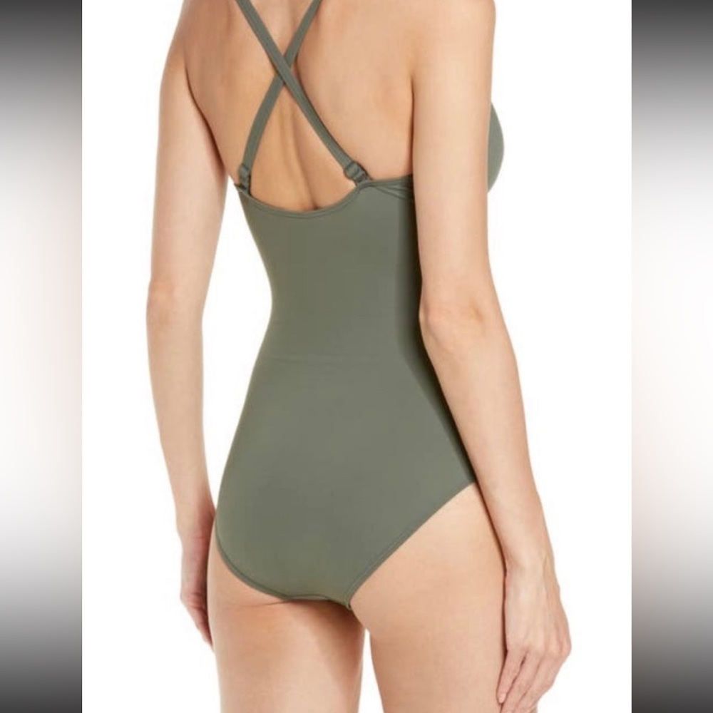 Sea level Swimsuit - Picture 4 of 4